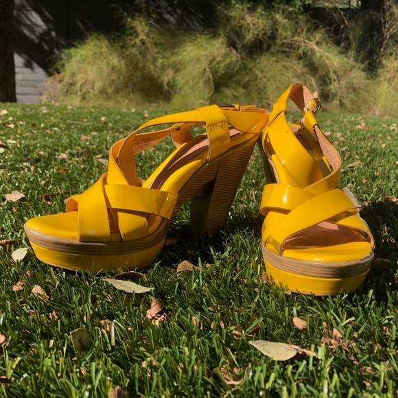 Sofft Shoes - Sofft Bright yellow platform sandal with stacked heel